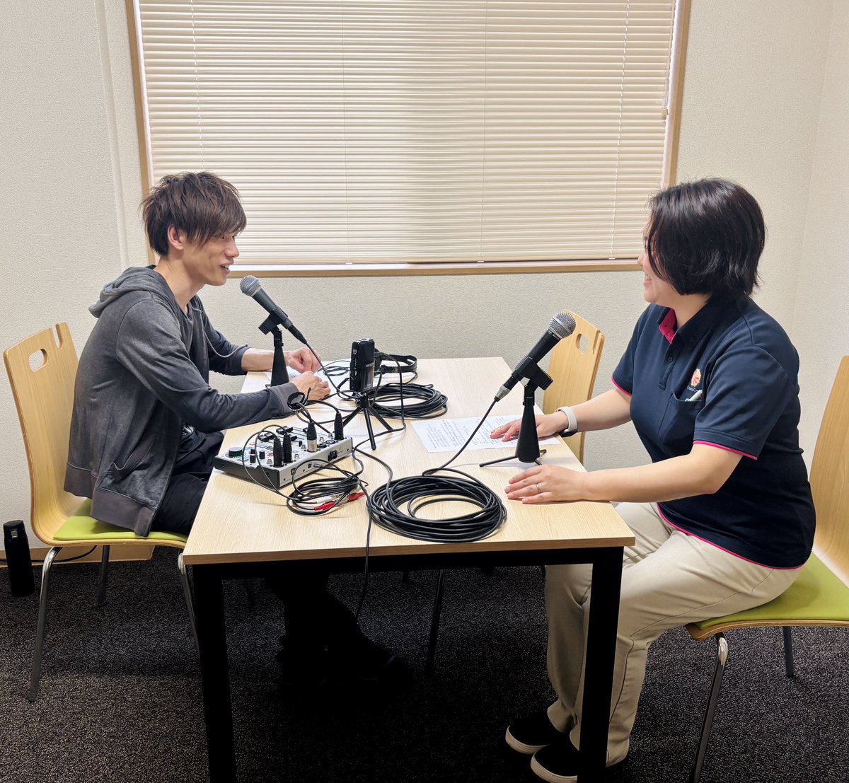 TaskuValue5580's tweet photo. ラジオ番組『翼tasku 未来へのValue』
今週放送分の収録をします！
#アスバリュ をつけてツイートかDMにて明日夜までにメッセージお待ちしてます😃

聴き逃し配信は毎週火曜日12:00〜YouTubeで公開✨
6/13放送分アーカイブ↓
https://t.co/4RzJvIufsK

#翼tasku #社会福祉士 #介護福祉士
#fmいずみ https://t.co/Ok8rBuR3Oh
