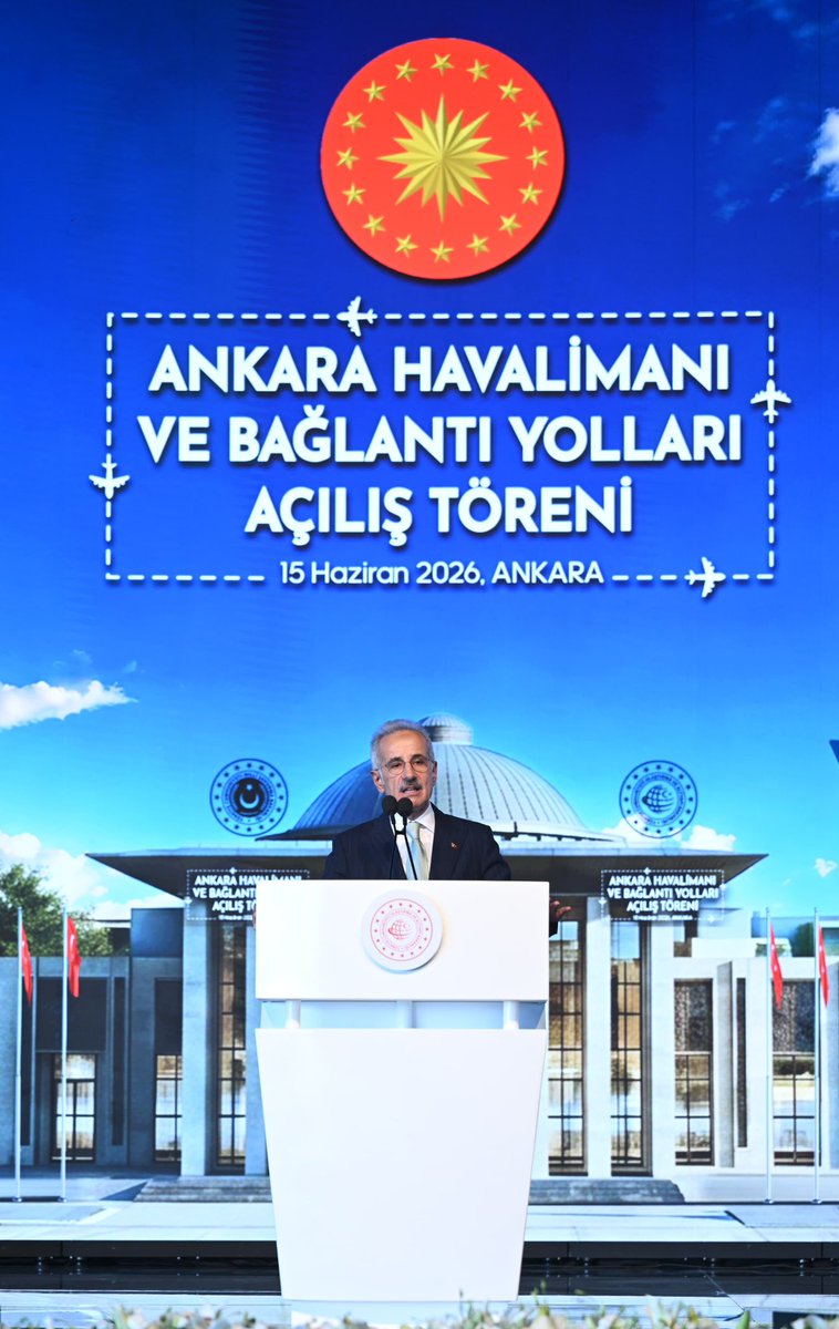 a_uraloglu's tweet photo. 📌 Ankara Havalimanı, Başkent Havacılık Köprüsü ve Bağlantı Yolları Açılış Töreni’ni Cumhurbaşkanımız Sayın @RTErdogan’ın teşrifleriyle gerçekleştirdik.

✈️ Ankara Havalimanı’nı sadece 8 ayda, uluslararası liderlerin ağırlandığı, geniş gövdeli uçakların emniyetle iniş kalkış yapabildiği modern bir havacılık merkezine dönüştürerek başkentimizin küresel ölçekteki konumunu daha da güçlendirdik.

🌍 Başkent Havacılık Köprüsü ve Ankara Havalimanı Bağlantı Yollarıyla desteklediğimiz Ankara Havalimanı sayesinde şehrimizi diplomasinin, havacılığın ve uluslararası buluşmaların en önemli merkezlerinden biri haline getirecek güçlü bir altyapıyı ülkemize kazandırdık.

#TürkiyeHızlanıyor 🇹🇷

📍Ankara Havalimanı