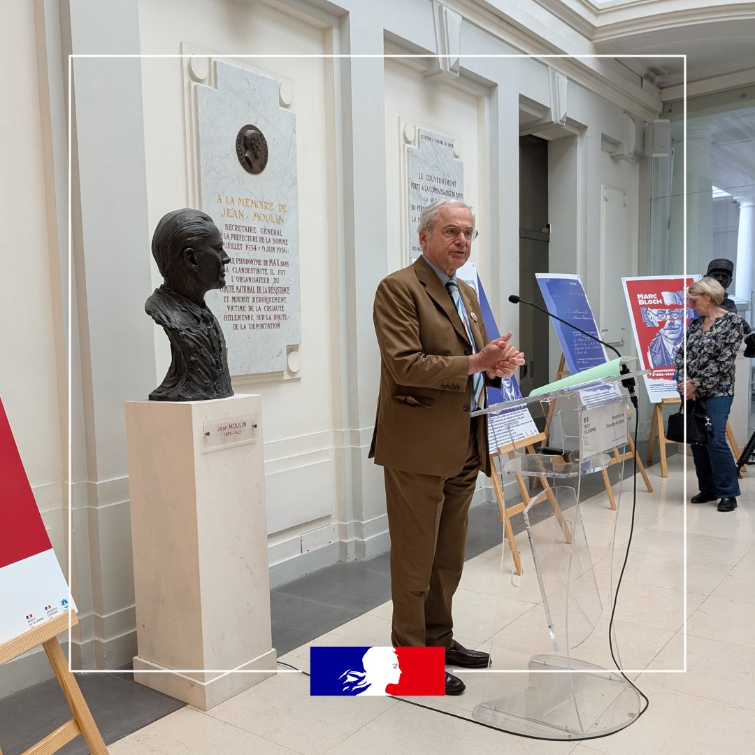 Prefet80's tweet photo. #Mémoire I 📚À quelques jours de son entrée au Panthéon, une exposition rend hommage à Marc Bloch.

✨Réalisée par des élèves amiénois, elle retrace le passage de l’historien et résistant à Amiens en 1913-1914, avant son engagement dans la Première Guerre mondiale. https://t.co/hgOZntHlwB
