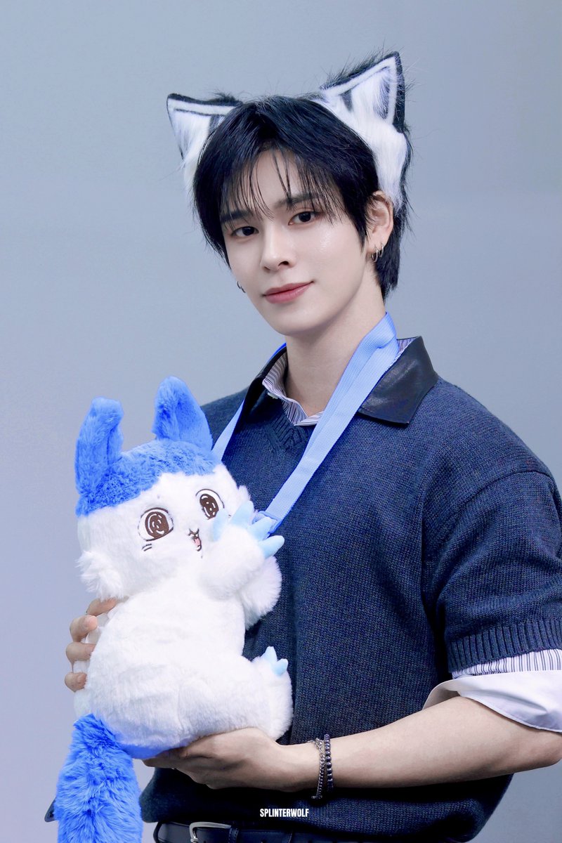 SplinterWolf33's tweet photo. 260606 뮤빗 

#크래비티 #세림 
#CRAVITY #SERIM #セリム 
#돈까스즈 https://t.co/NRa2Gnfodp
