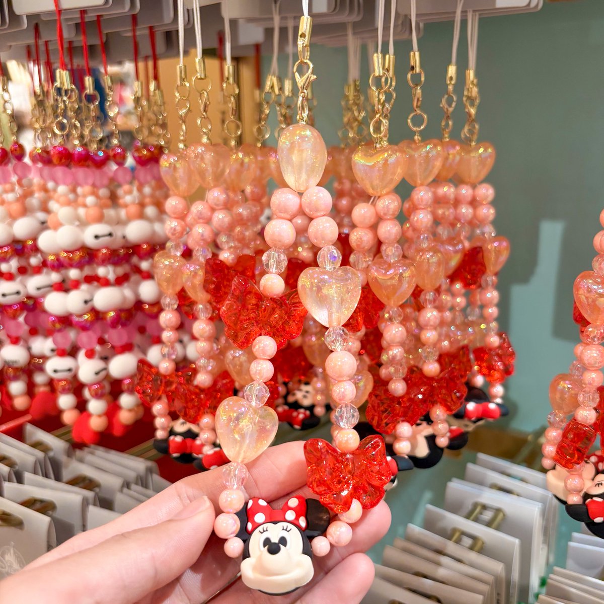ディズニーストア ミニーのストラップが登場したよ💕 可愛すぎる