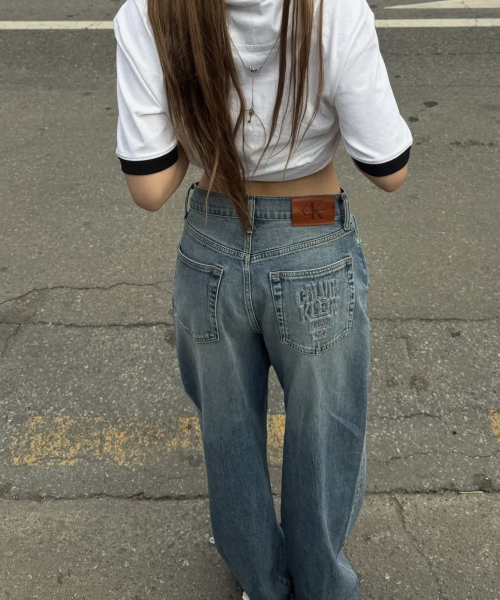 borasoul_store's tweet photo. กางเกงยีนส์ Calvin Klein Jeans ลด 50% 👖🤍 

— ราคา 2,350.-  (free ems) มัดจำ 1000 https://t.co/PkVgulcoGU