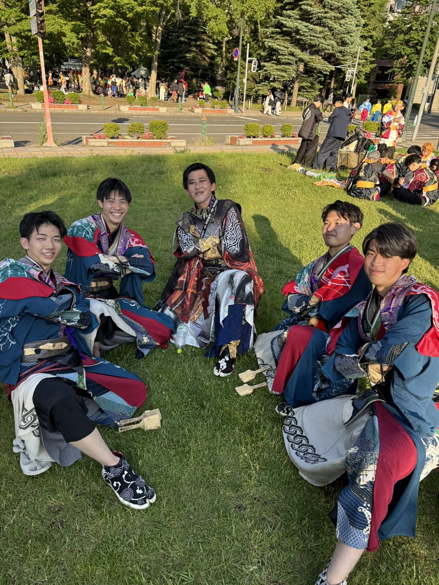 takaaway's tweet photo. 今年と去年。彼らが覚えててくれたのが嬉しいし、活躍を心から祈る。一緒に踊れるのなら来年もあり得る。 https://t.co/LzmSE1movC