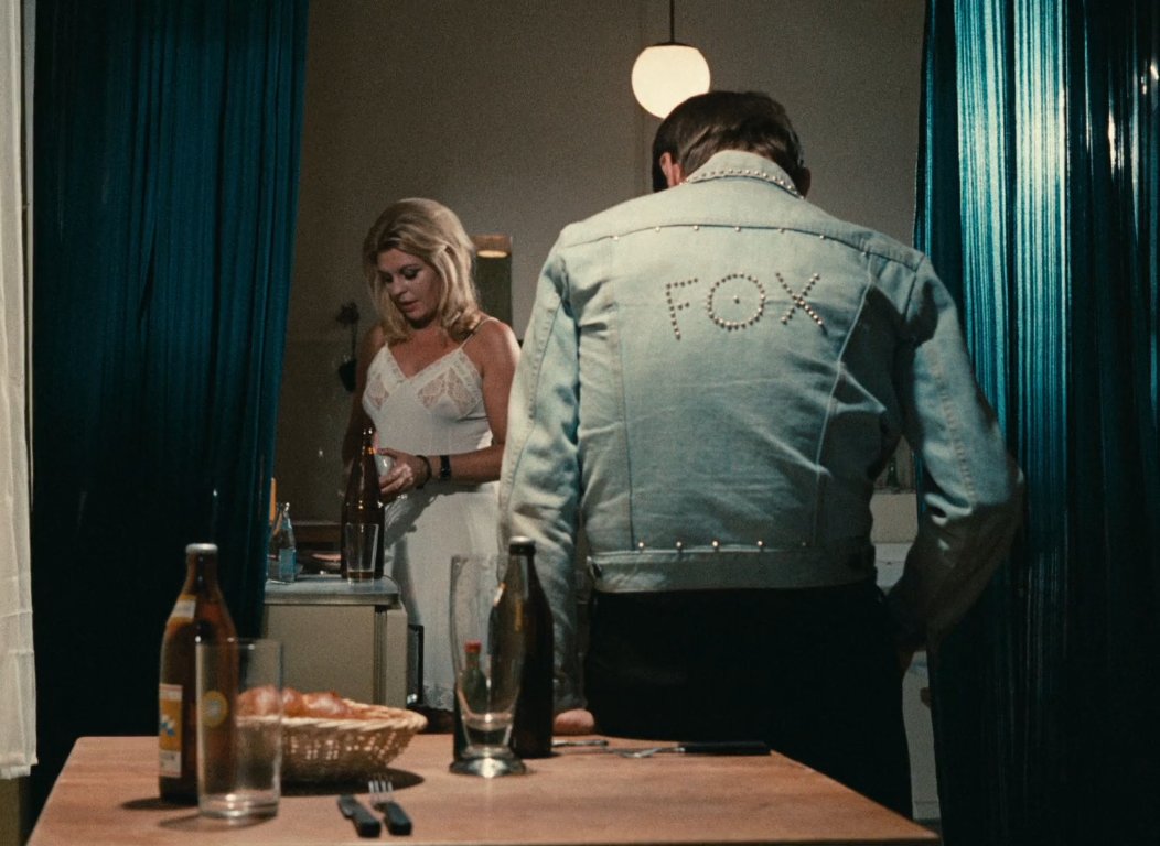 suddenxfear's tweet photo. coolest anyone has ever looked https://t.co/Uto0Sd053C