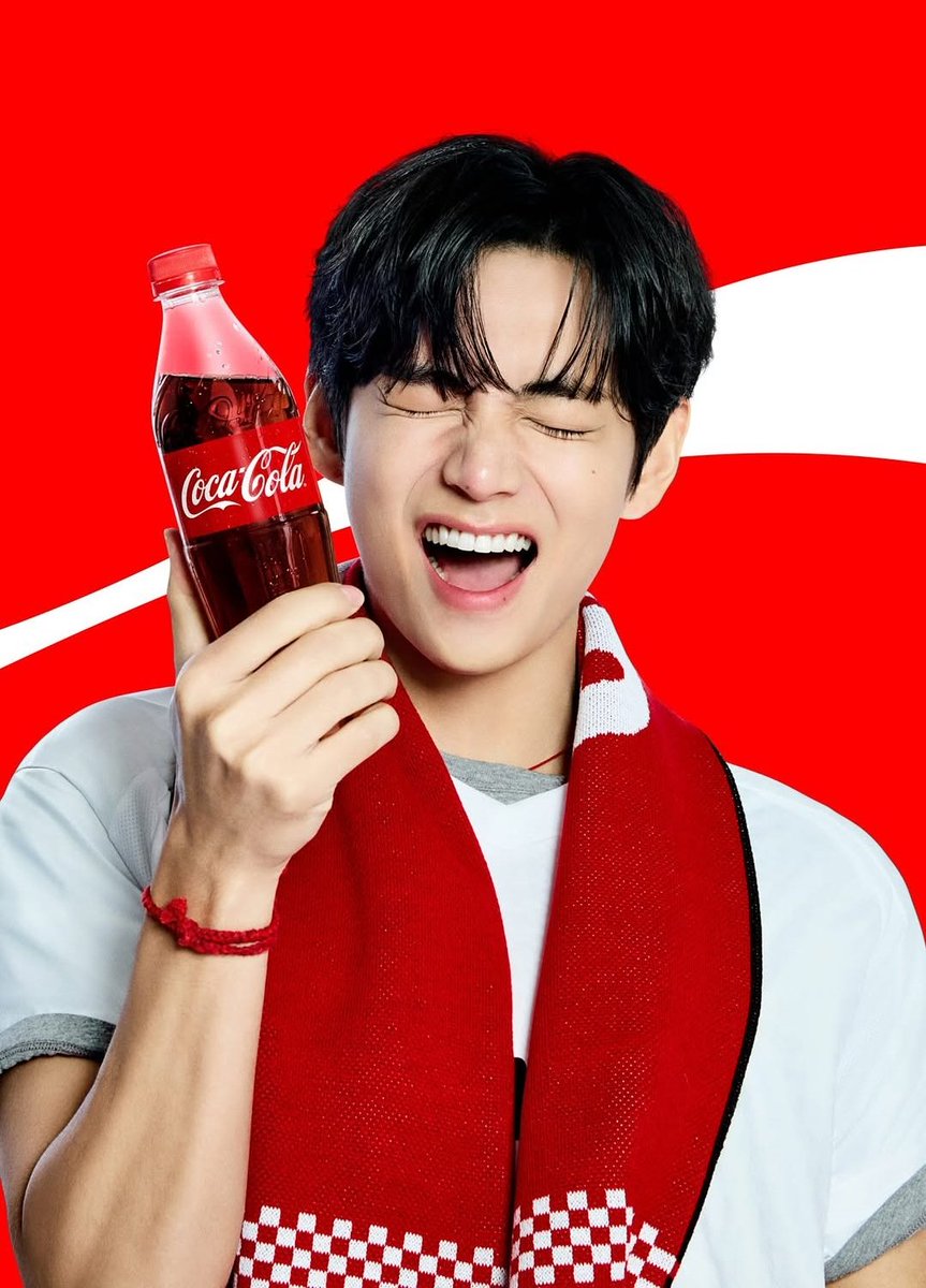 BTSARMYVCARAT's tweet photo. 地上波で、テテのコカ・コーラのCM見れて嬉しい〜💜 https://t.co/HCT7mAj53w