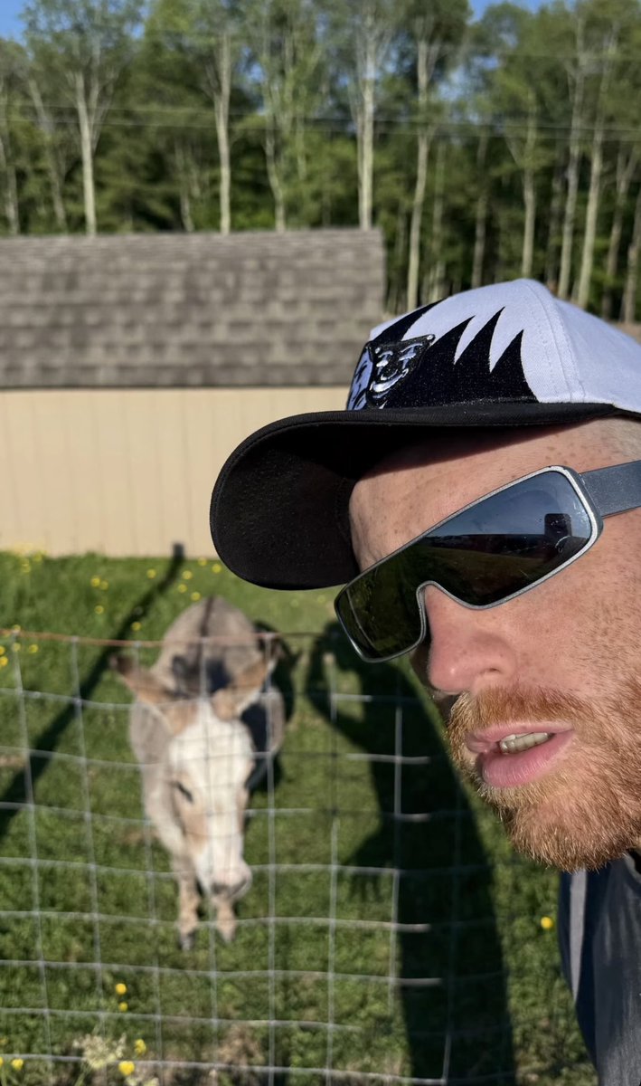 JimmyGoatGruff's tweet photo. Welcome to the farm https://t.co/5xZpyGiXW0