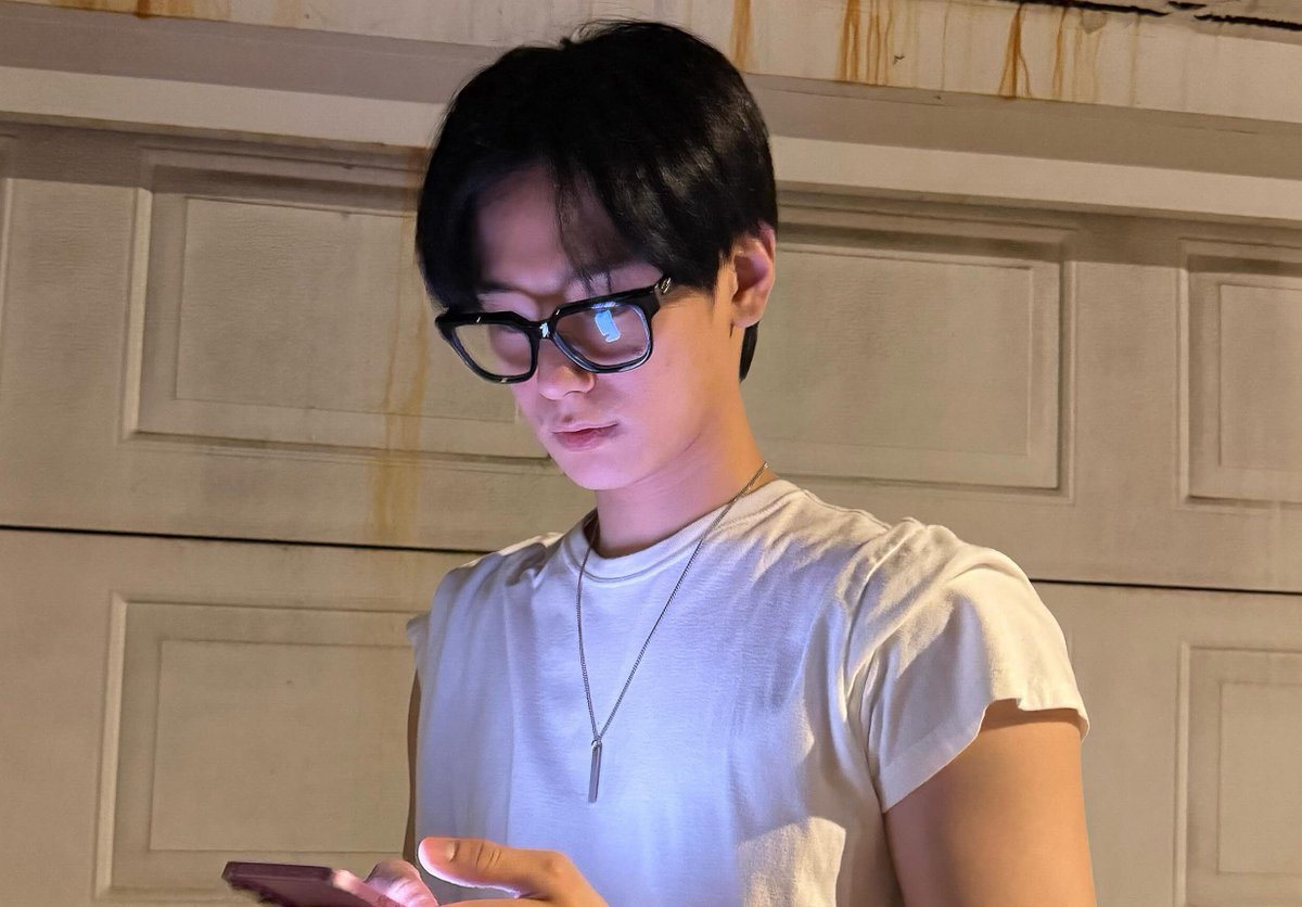 dailyljy's tweet photo. nerdy boyfriend juyeon https://t.co/0WC8dheZfm