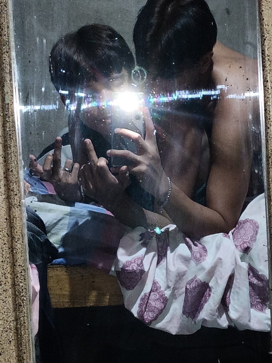 seixsebeen's tweet photo. Cuddle with us? HAHA
#alterbcd #bagetsdaks https://t.co/bQ8p31WCoc