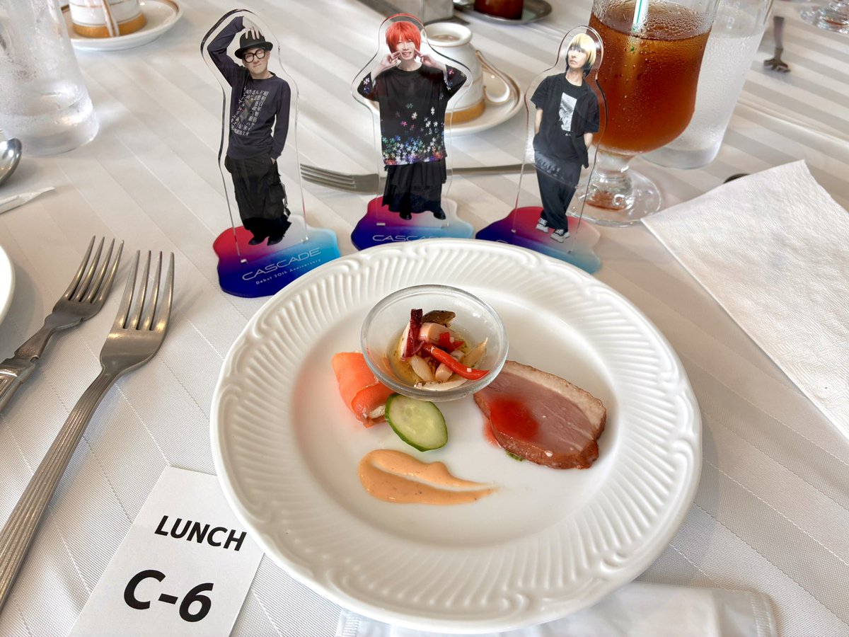 HIROaDAa's tweet photo. 美味しいﾗﾝﾁをいただき🍽

撮影会さっさと鍵開け！満足！はよ飲みたい！

最高列で乾杯٩( ᐛ )۶🍾٩( ᐖ )۶ https://t.co/AYfeJ4fLf2