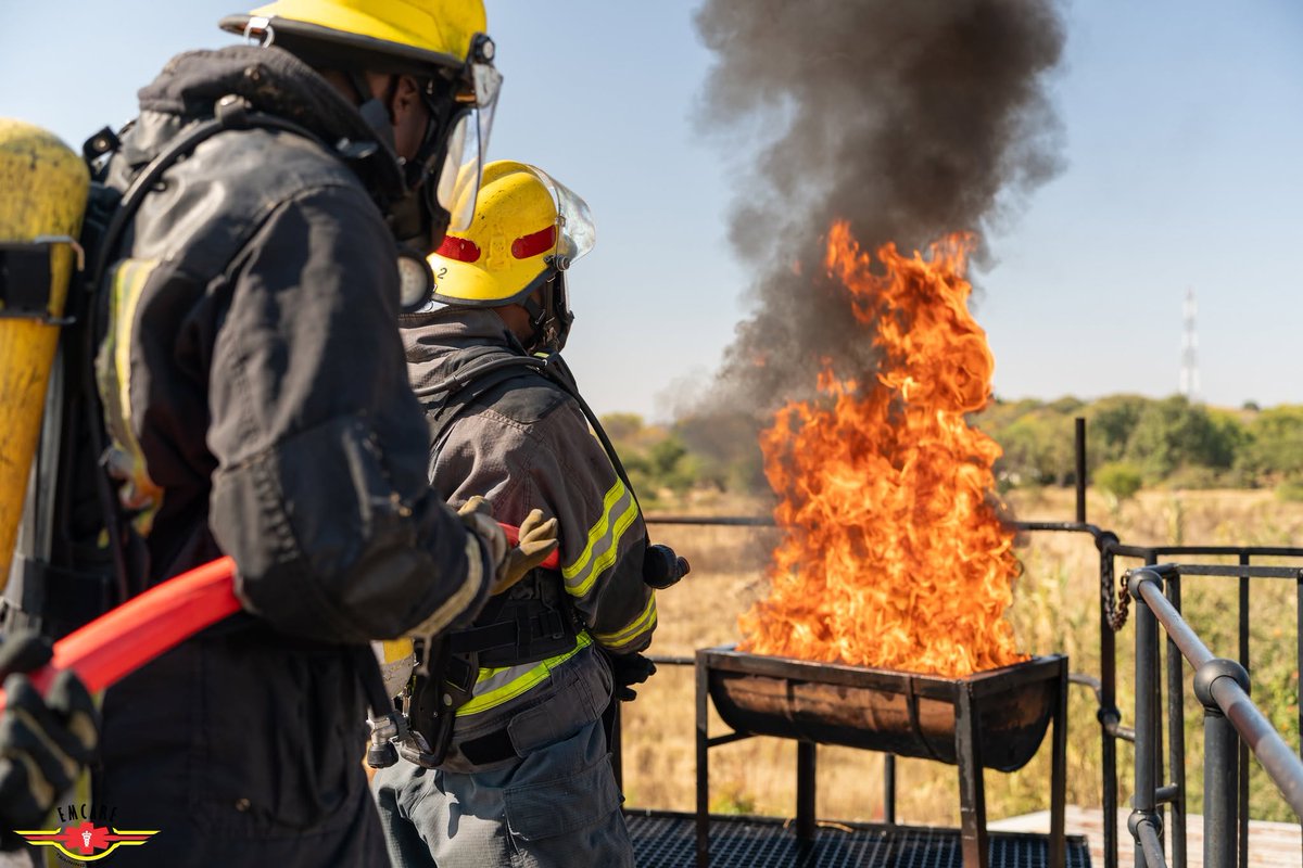 0861EMCARE's tweet photo. 🔥 WIN a R36,000 Fire Fighter Course!
Enrol in our Online SCBA Course for only R500 and automatically enter the draw.
Prize includes Fire Fighter I &amp; II + Hazmat Awareness &amp; Operations.
📅 Draw: 10 Aug 2026
Enter: https://t.co/jjT82vYIEO
T&amp;Cs apply. #EMCARE #FireFighterTraining https://t.co/e5y9UCr16w