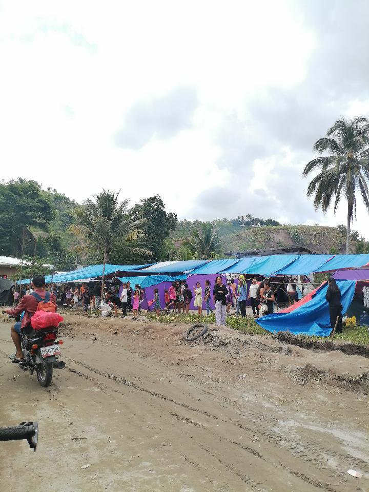WolfyColet_'s tweet photo. The ground is still shaking in GenSan, and many families are still waiting for help.

After the magnitude 7.8 earthquake and multiple aftershocks, including another magnitude 5.3 earthquake earlier today, many families remain displaced and are still dealing with damaged homes, collapsed structures, and the fear of ongoing tremors.

The photos below were taken in General Santos City and show the reality that many communities are facing right now.

Relief efforts are ongoing, but many affected families cannot afford to wait.

Please help us spread awareness by reposting.