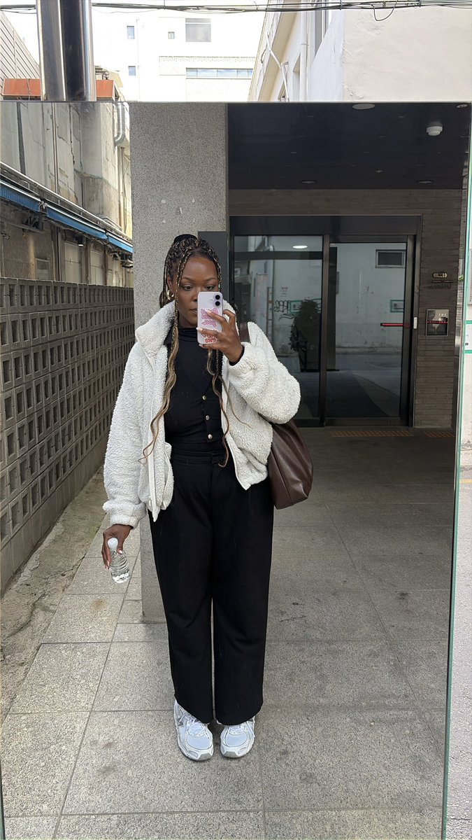 anny⁷ seeing bts ! tweet media