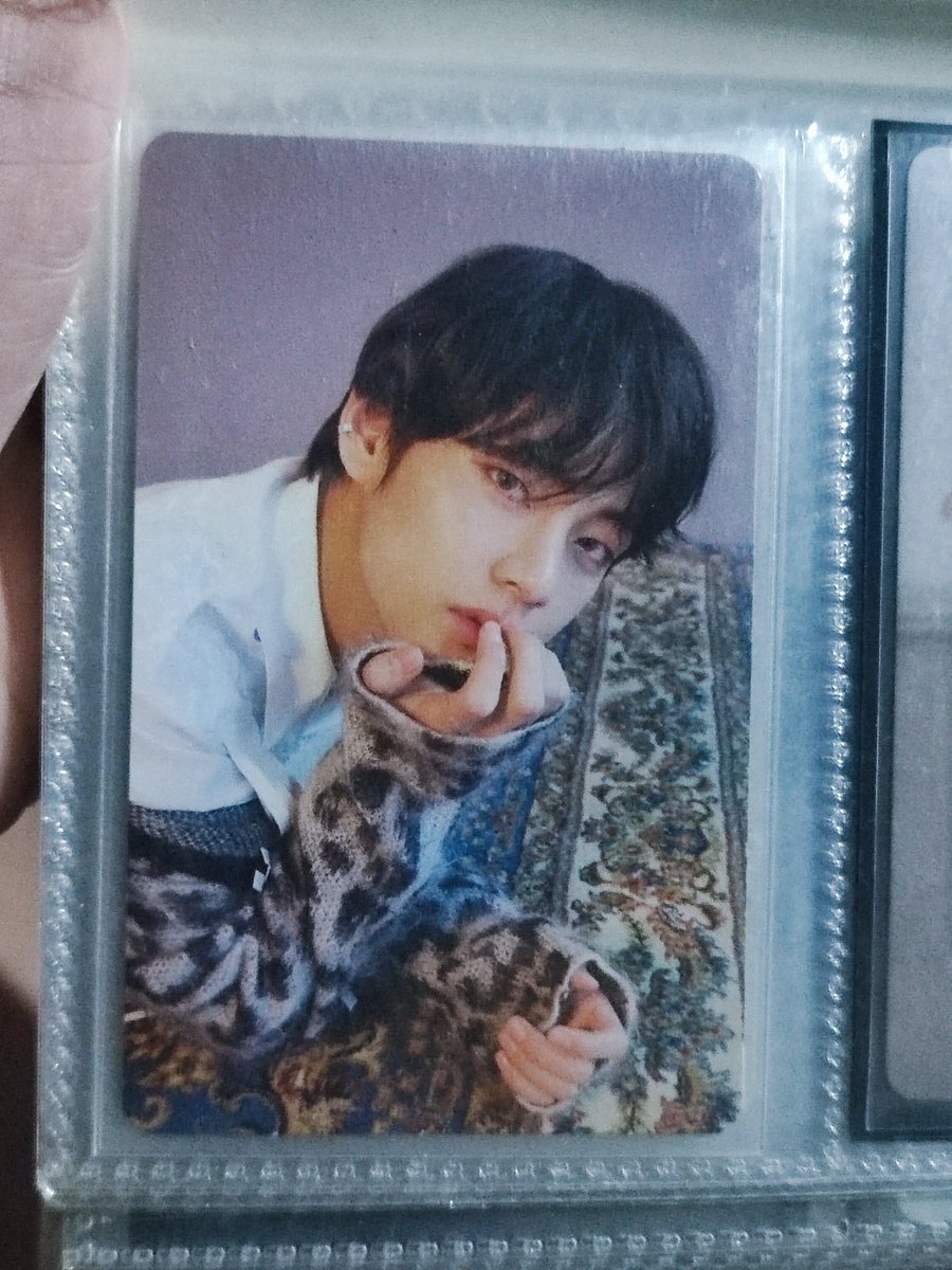 coupsmee's tweet photo. Masih ada yg minat pc taehyung maung ga ya? https://t.co/hhtfwPkHYC