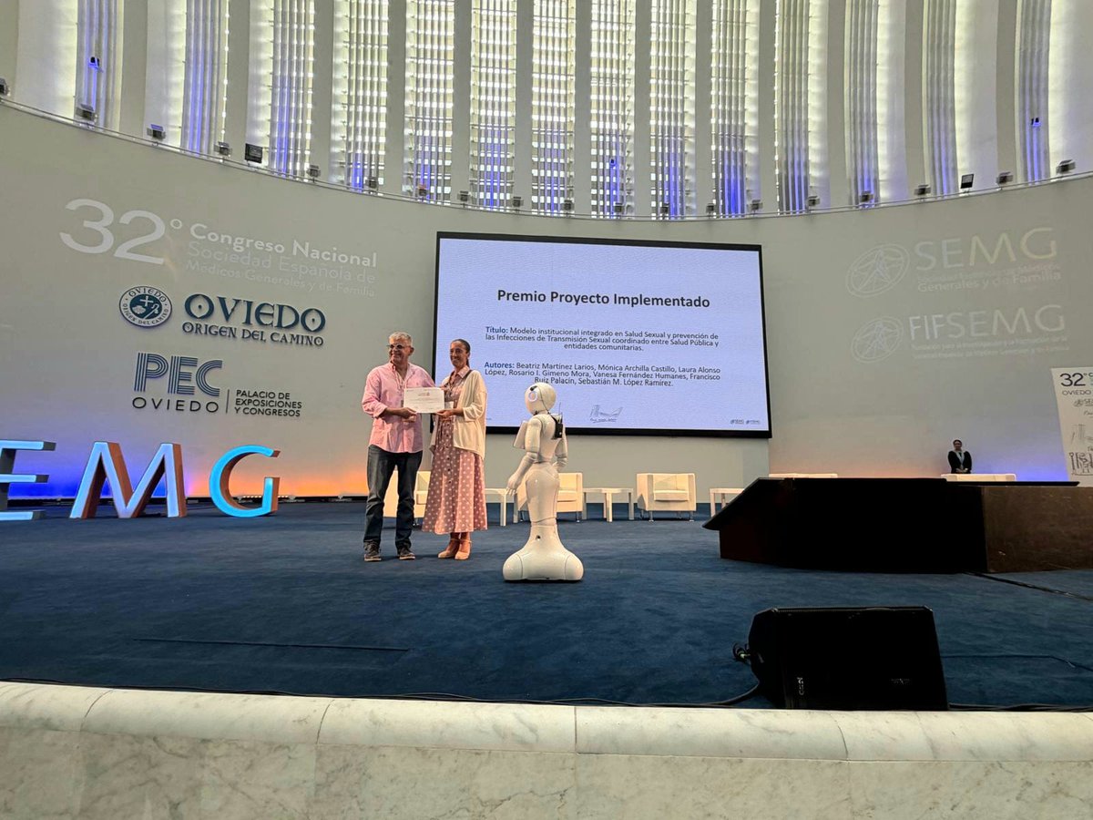 italfarmacoes's tweet photo. 🏆 Italfarmaco impulsa los IV #PremiosInnova en Salud de la Mujer en Modelos Asistenciales, y ha estado presente en su entrega en #SEMG26
Verónica Somodevilla entregó los galardones, que reconocen proyectos innovadores para mejorar la atención y la calidad de vida de las mujeres https://t.co/xRayb4jC1j