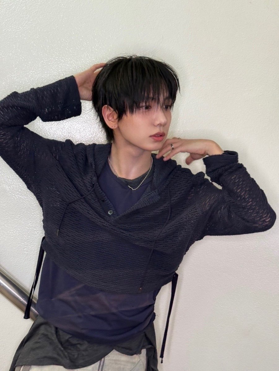 나비 tweet media