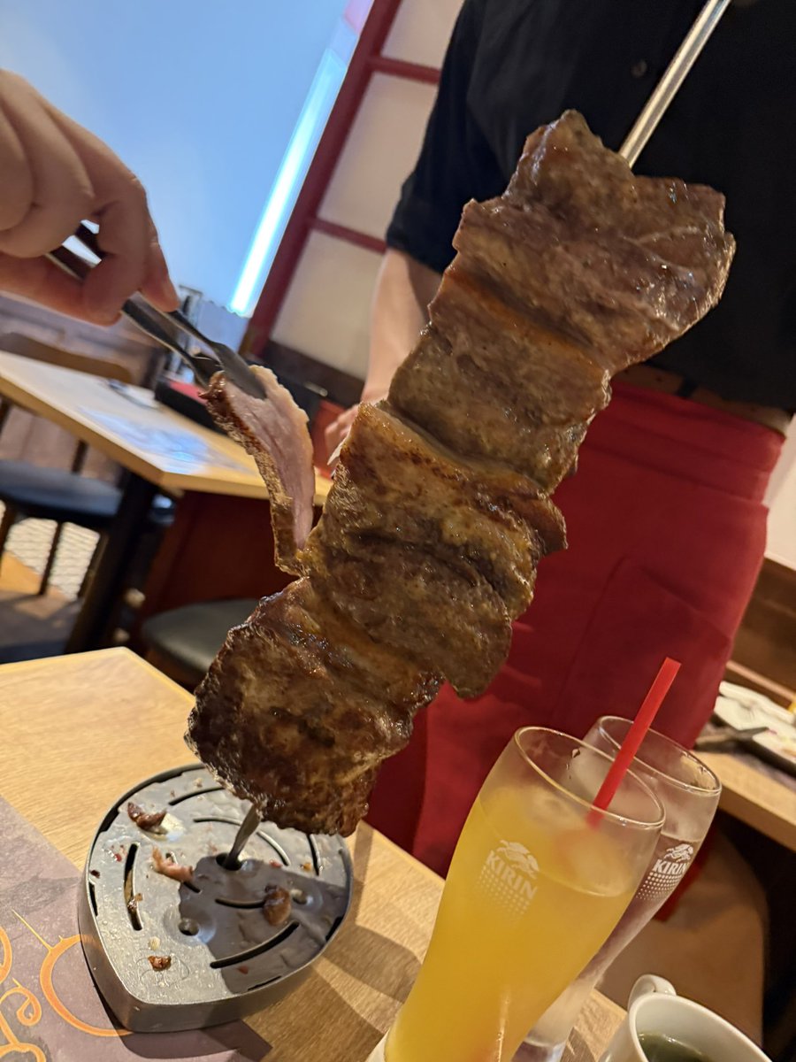 agreeboo's tweet photo. #お昼ごはん 

#シュラスコ の #食べ放題 に♪

たくさん食べると
意気込んだけど

意外と食べれない(´∀`;)

焼きパイナップル
美味しかった〜(´౿`)♡

#ランチ https://t.co/5LyXRc5wfw