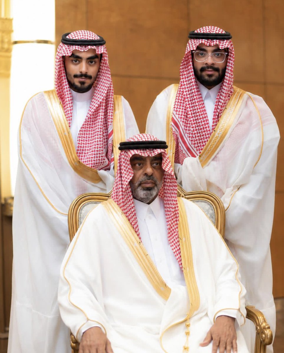 msa3d_Alsaud's tweet photo. صوره تجمعني مع والدي الامير مشعل بن محمد بن عبدالعزيز آل سعود واخي الامير نايف بن مشعل بن محمد بن عبدالعزيز آل سعود https://t.co/j4kaDFBxvV