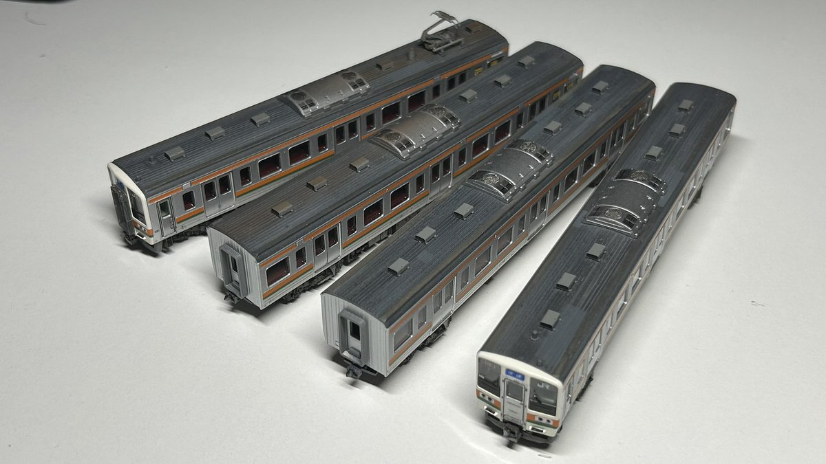 iko_0179's tweet photo. 211系0番台K52  （海シン）　　完成

JR東海の211-0をKATO（2000番台）ベースで末期の神領所属の頃をモデルに制作。

行先は快速【名古屋】で関西線と西線代走の両方を再現可能に。クモハについては5000番台の床下をベースに一部機器類を移植により正規化、屋根はクハ、モハを繋ぎ合わせ制作
他加工↓ https://t.co/93jfc8jUYS