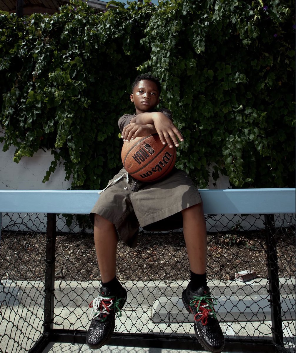 bigwiziii's tweet photo. Wizkid is Blessed man 

Like this — Zion don choose career path 💯 Basket baller ⛹️‍♂️ https://t.co/TLeUpHONwd