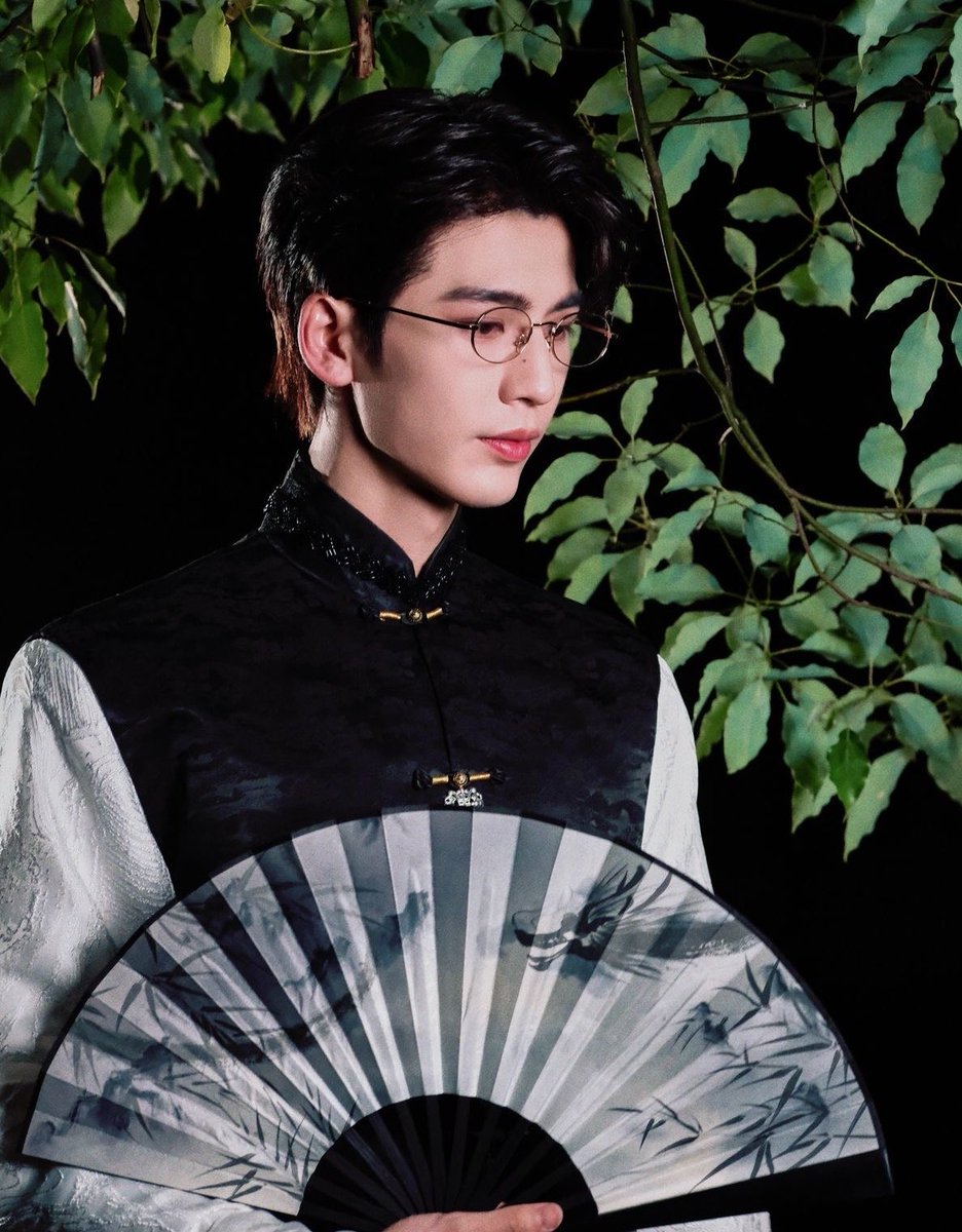 ZLH_linghe's tweet photo. ᝰ˚⋆ 🖤Murong Qingyi 🎬ෆ https://t.co/aiFic3qyor