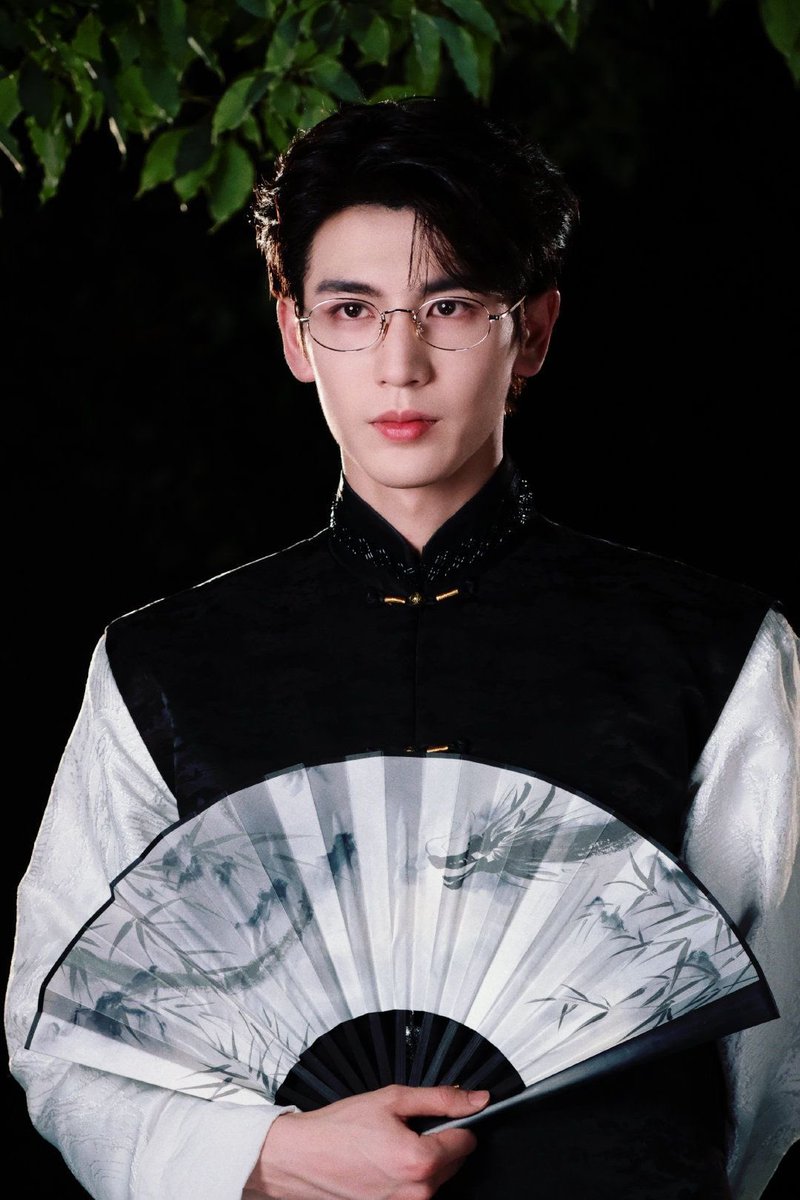 ZLH_linghe's tweet photo. ᝰ˚⋆ 🖤Murong Qingyi 🎬ෆ https://t.co/aiFic3qyor