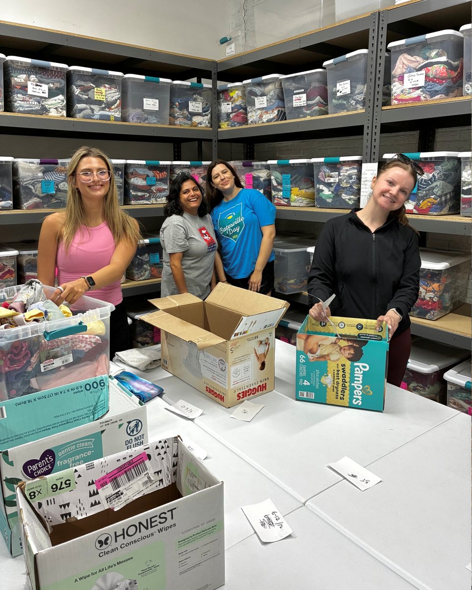GaryTaylorNM's tweet photo. Last week, our Charlottesville and Lynchburg groups had the opportunity to volunteer with Stepping Stone. It's always rewarding to get out into the community, support a great organization, and help make a positive impact! https://t.co/vX9wZ2bRor