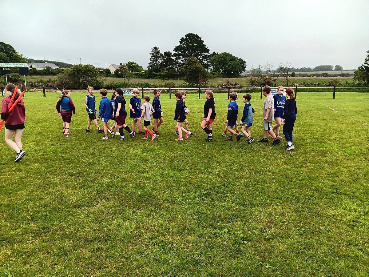 WhelanGavin's tweet photo. Great morning in @FenorGAA for 2nd class @GoGamesGAA FUN Blitz, mixed teams, both codes - just under 80 kids participated from 3 schools: #FenorNS, #DunhillNS, and #ButlerstownNS, great effort and enthusiasm throughout, thanks to #FenorGAA 🟢⚪️ for hosting 👍✅️🏑🏐 #GDC #GAA https://t.co/M5RQwZbEmM