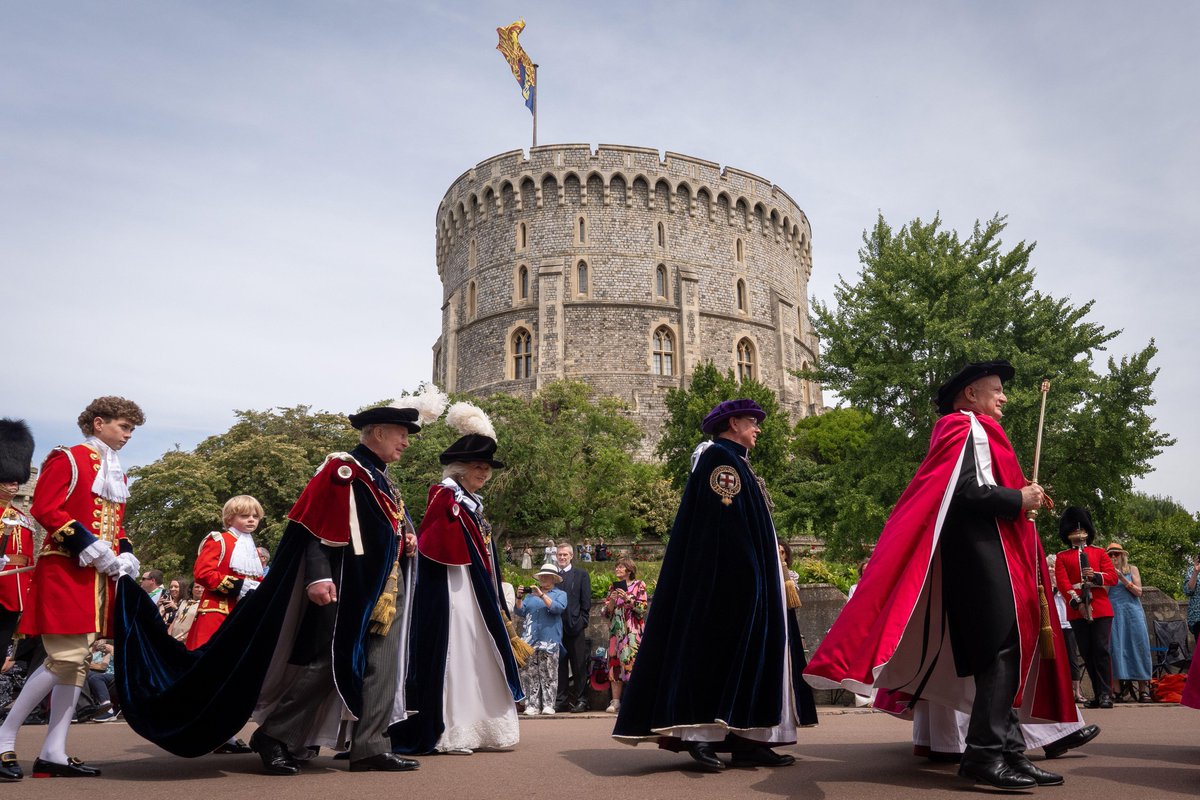 Alamy_Editorial's tweet photo. King Charles III and Queen Camilla attending the annual Order of the Garter Service at St George's Chapel, Windsor Castle.
Image ID: 3EPM05D/Aaron Chown/PA Wire
#KingCharlesIII #QueenCamilla #OrderOfTheGarter https://t.co/XsLqwZCJdi