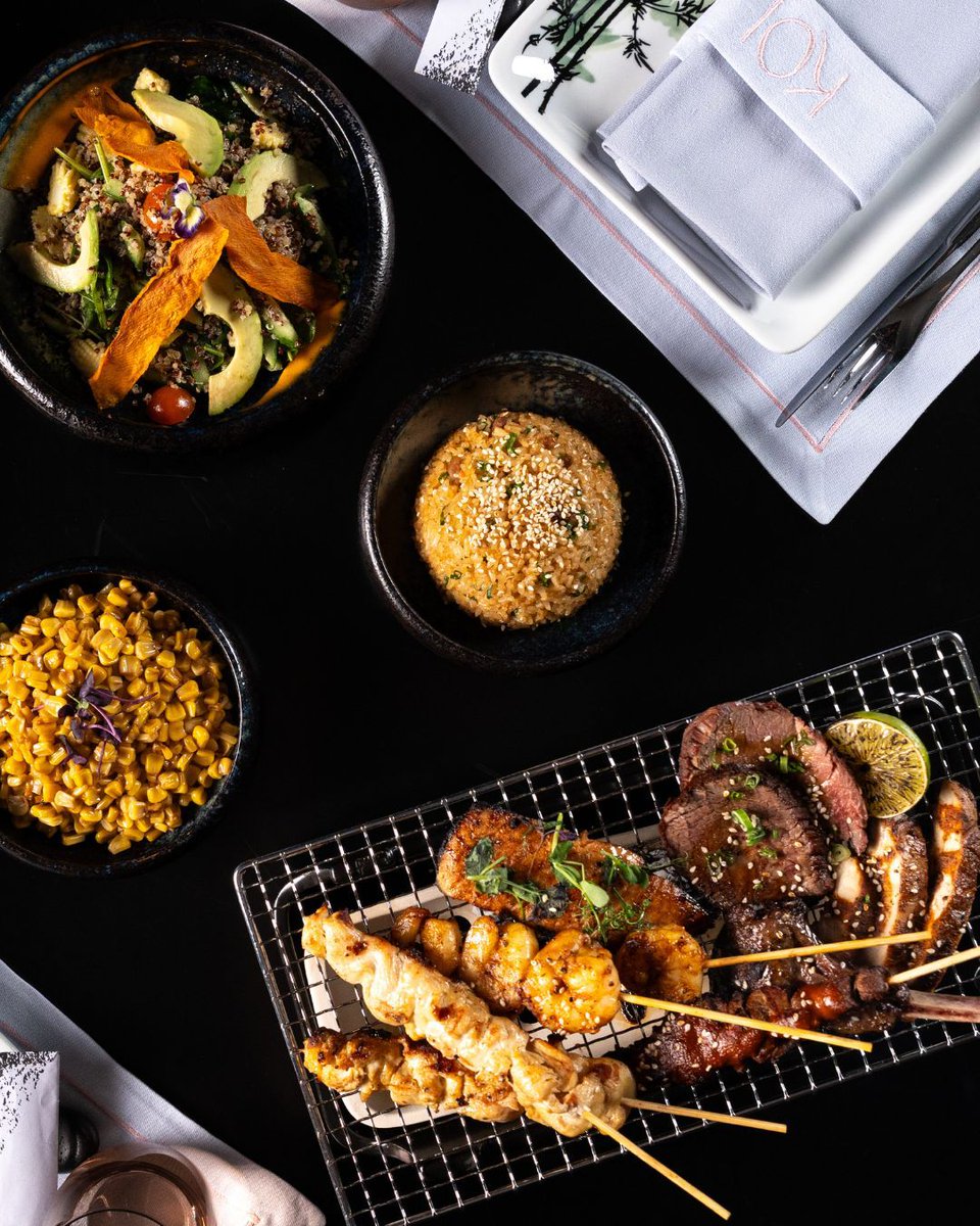 koiriyadh's tweet photo. حين يلتقي النار بالنكهة، تبدأ تجربة الروباتا الاستثنائية 🔥

Where fire meets flavor, the ultimate robata experience begins 🔥

Book now | احجز الآن 
+966551670703

#كوي_الرياض
#koiriyadh https://t.co/D4D5M3vM8i