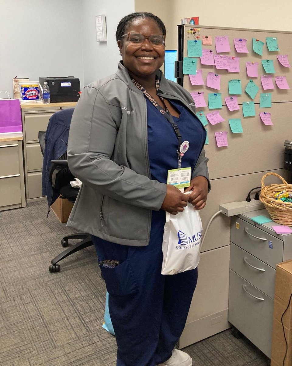 MUSC_COM's tweet photo. Dr. Glorisa Merritt, PGY-1 resident in Obstetrics &amp; Gynecology, received a Resident Clinical Preceptor Excellence in Teaching award at the Golden Apple Awards. 

Nominations, submitted anonymously, highlight her notable influence, with some quotes shown above. https://t.co/kkciRZQz3M