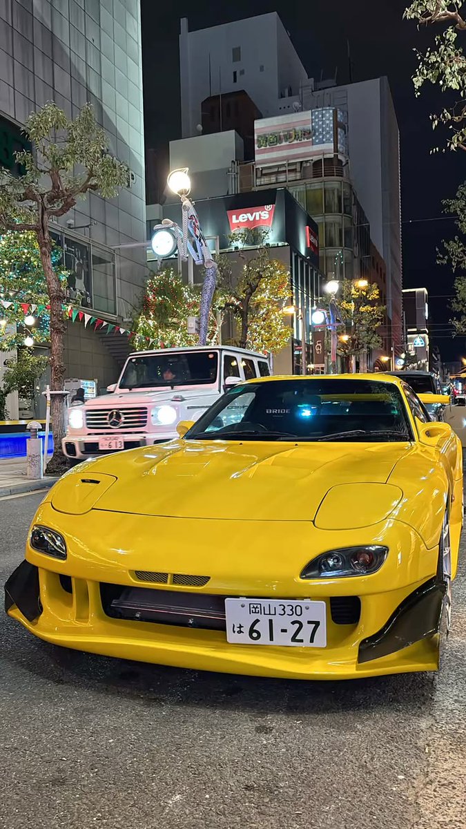 sandrapaixo's tweet photo. Real-life Keisuke Takahashi energy in the city streets https://t.co/GbGBiV4nKo