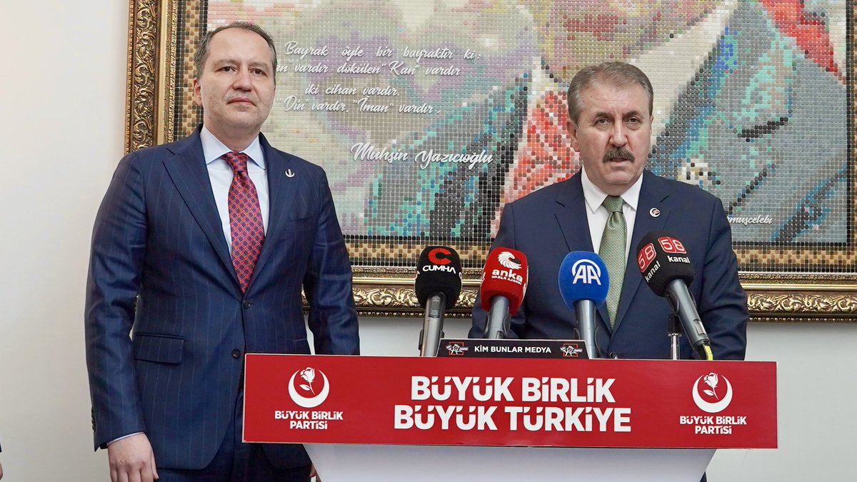 erbakanfatih's tweet photo. Büyük Birlik Partisi Genel Başkanı Sayın Mustafa Destici’ye, yakın zamanda vefat eden ağabeyi için taziye ve yine yakın zamanda gerçekleştirdikleri büyük kongreleri için de hayırlı olsun ziyaretinde bulunduk. Ev sahiplikleri için kendilerine teşekkür ediyoruz. https://t.co/NwckBWqZpf