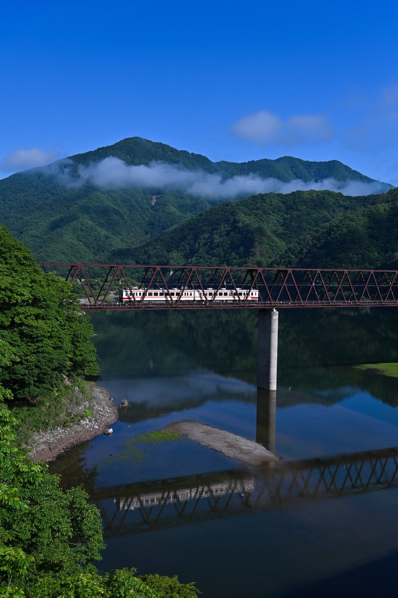 tsze_y's tweet photo. 2ヶ月ぶりに電車 https://t.co/WdqoAkeWaa