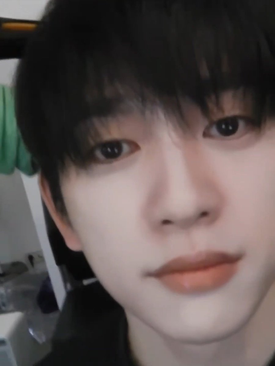 bongpu94's tweet photo. 얼굴 공격 https://t.co/wtcYcJ30dn