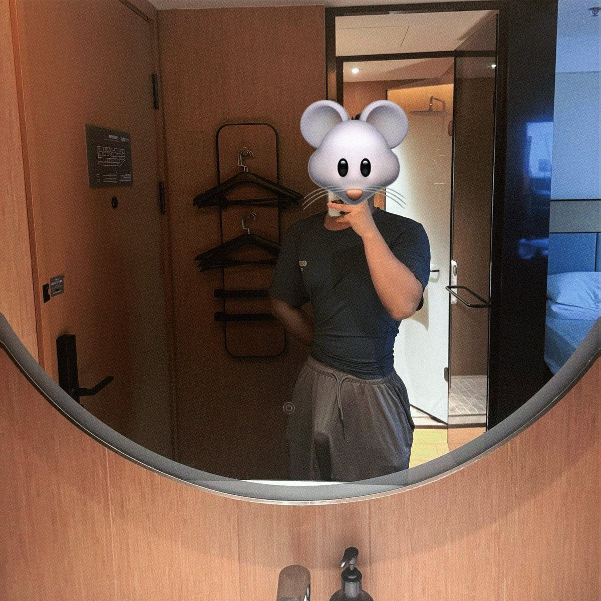 · 𝓢𝓲𝔁𝔁𝓴𝓮𝓷𝓲𝔁𝔁𝓸𝓸 🪼 tweet media