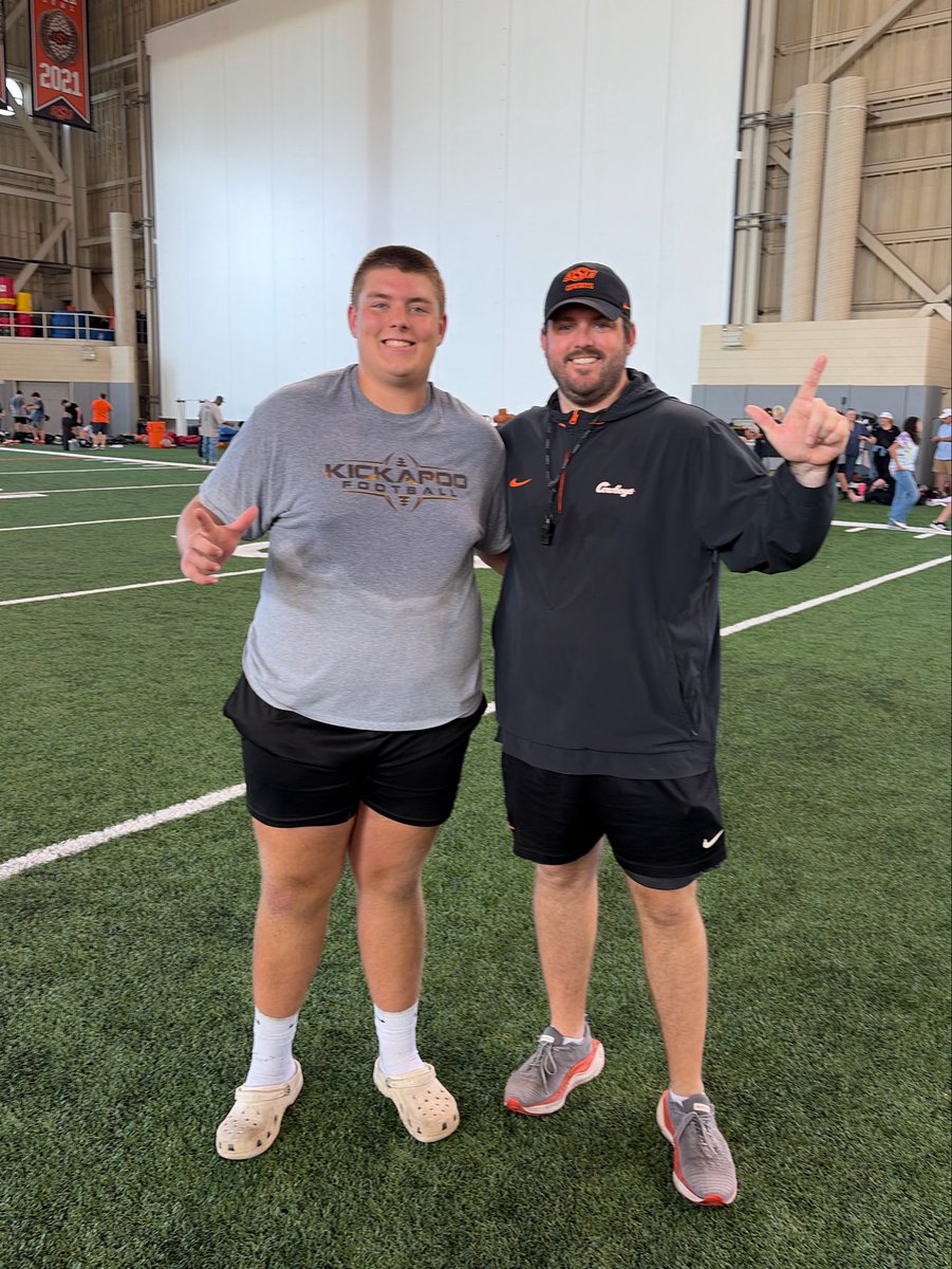 Carter_Kpoo79's tweet photo. Thank you @CowboyFB for hosting a great camp! I loved competing with everyone and I learned a lot! I also got to meet some new coaches! Thank you @BooneFeldt for the invite! @WesDr8ke @Coach_Crill @Kpoofootball @CoachBDough @CoachPlatko https://t.co/LsXhflXWuF