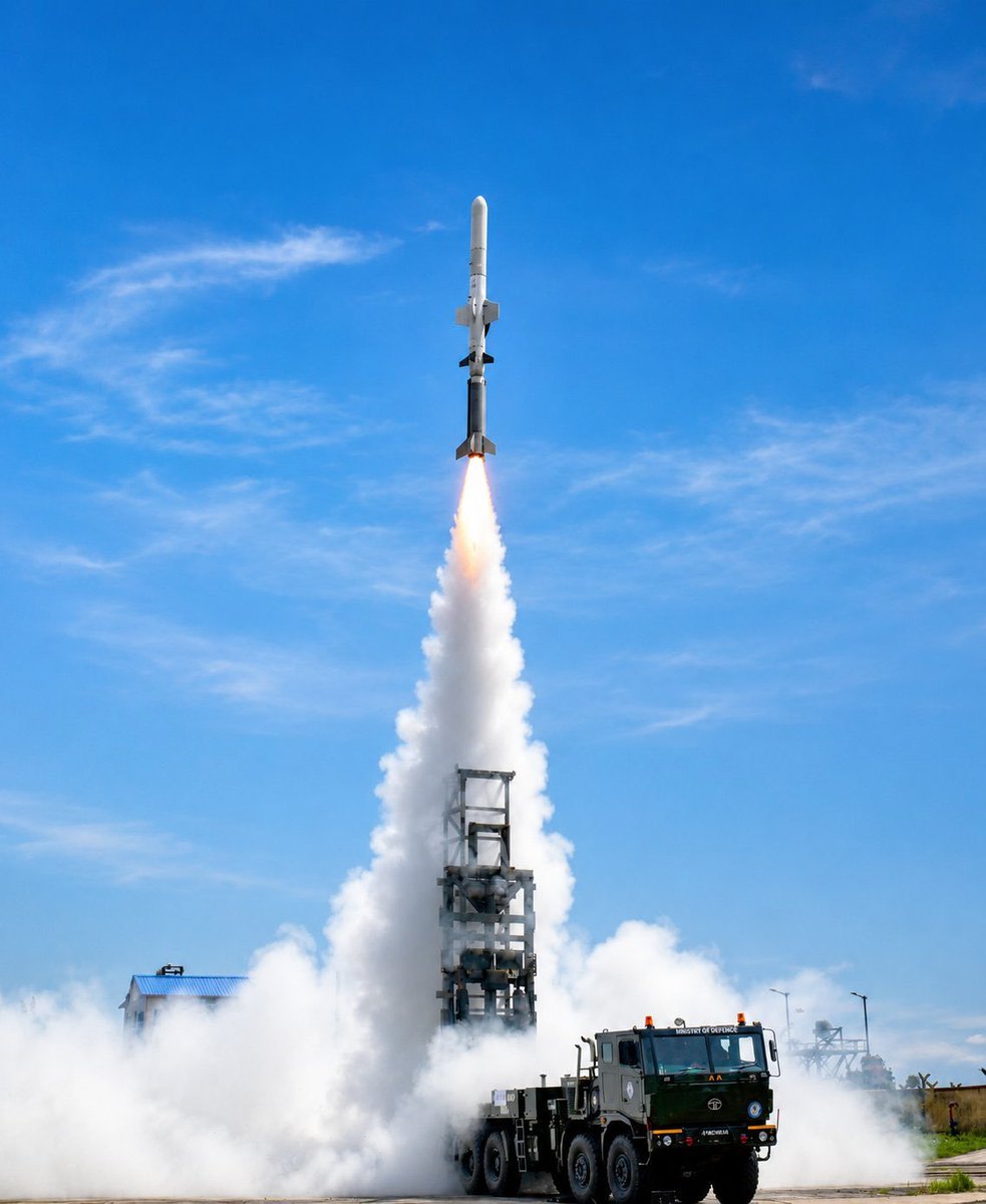 tatical_ghost's tweet photo. @ShiroBarks These two boys will be backbone of ROCKET FORCES(if they make one)
NASM land attack version with range of 500-600km
LR-LACM with range of 1500+km https://t.co/R3dxJskzkg