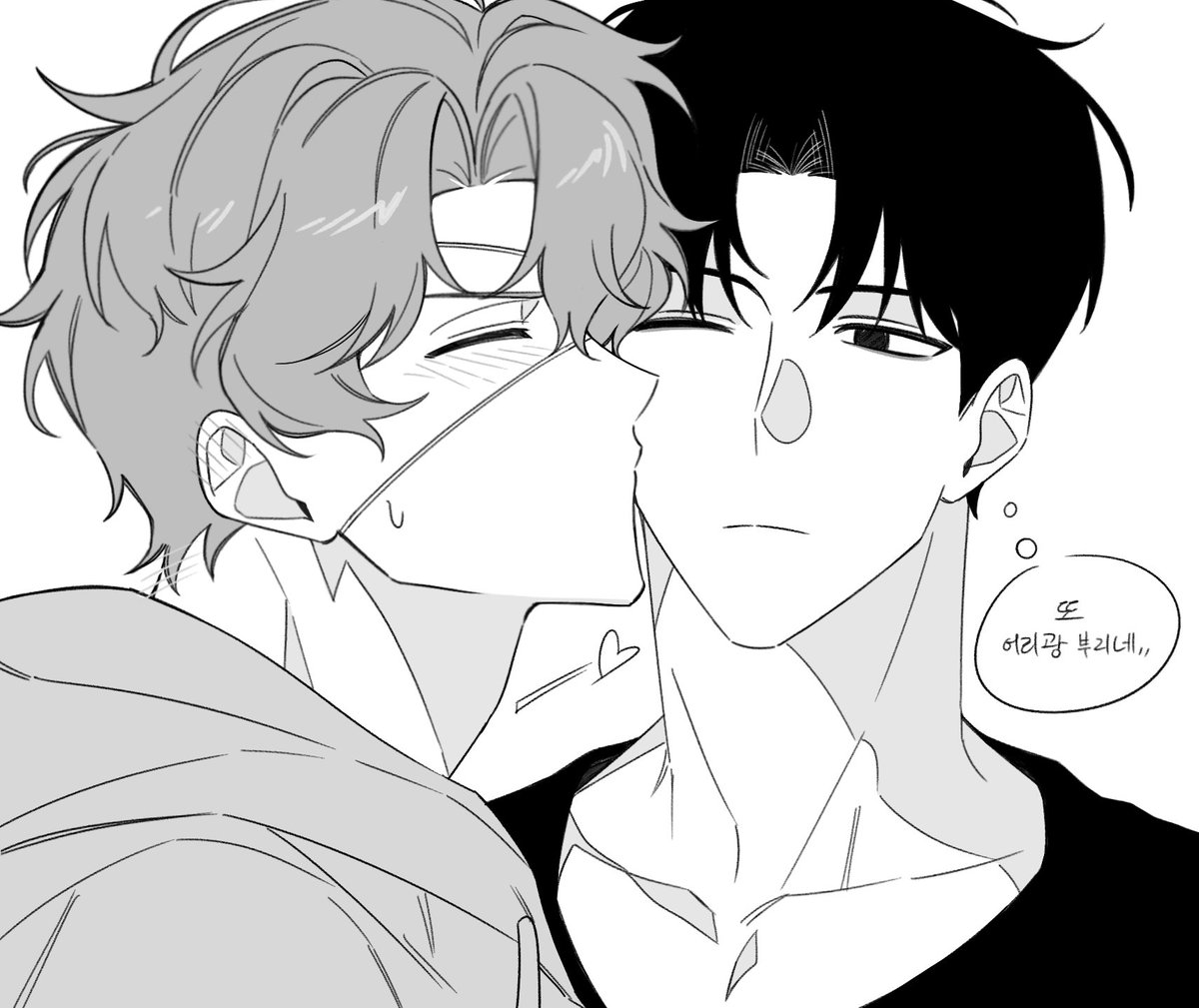 zzzihou's tweet photo. 샇솔이들 뽀뽀한댑니다 https://t.co/Cn2Lait9q3