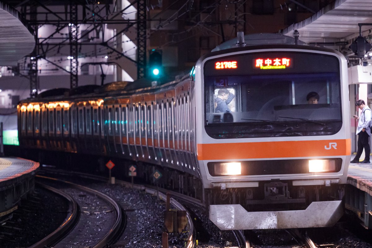 Hachimitsu1120H's tweet photo. 自分が良いと思った設定で撮って、その撮れた写真を見て「綺麗だね」「かっこいいね」で終わらせば良いものを「これは設定がゴミだ」だの「ノイズが〜」だの言ってる人達はそれを言うことによって何になるの？好きに撮らせればいいじゃん。自分の考えを押し付けるのは良くないぞ https://t.co/ksclrbrYA7
