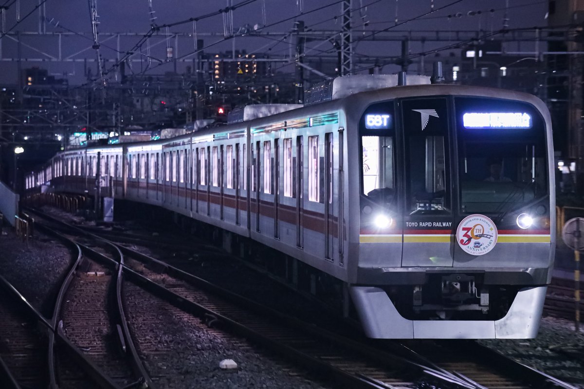 Hachimitsu1120H's tweet photo. 自分が良いと思った設定で撮って、その撮れた写真を見て「綺麗だね」「かっこいいね」で終わらせば良いものを「これは設定がゴミだ」だの「ノイズが〜」だの言ってる人達はそれを言うことによって何になるの？好きに撮らせればいいじゃん。自分の考えを押し付けるのは良くないぞ https://t.co/ksclrbrYA7
