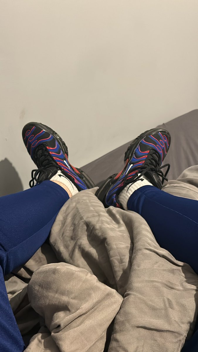 Kiffeur6907's tweet photo. J’adore cette paire https://t.co/8tdHM7R8s7