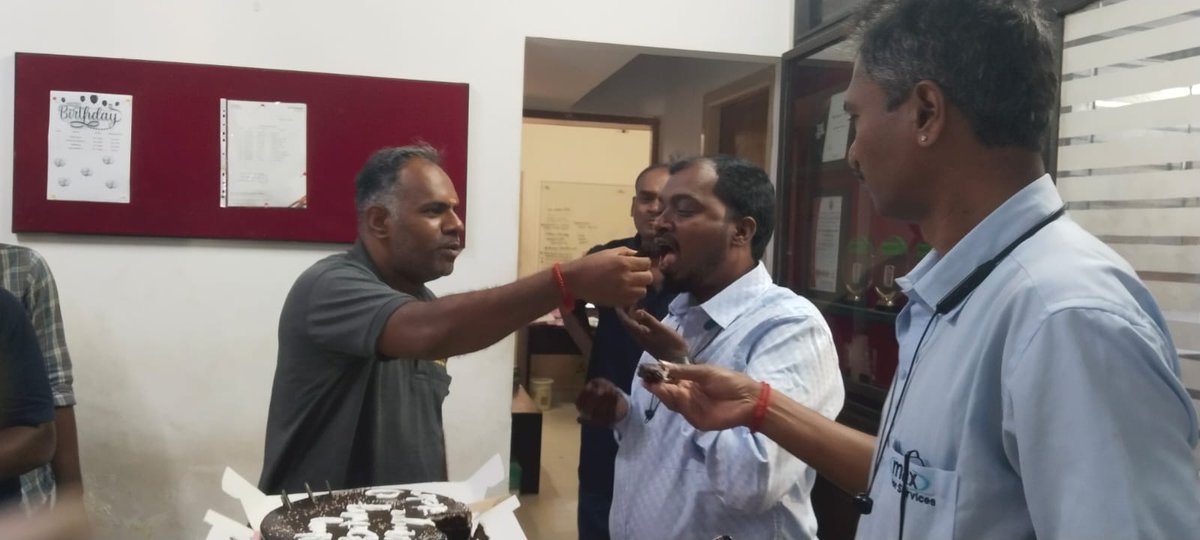 maxpowerservice's tweet photo. 🎉 Celebrating the special day of two amazing team members, Santhosh &amp; Murugan! 🎂

Wishing you both a year filled with happiness, good health, success, and countless memorable moments.

Happy Birthday, Santhosh &amp; Murugan! 🥳🎈

#HappyBirthdaySanthosh #HappyBirthdayMurugan https://t.co/MyLZXFosmz