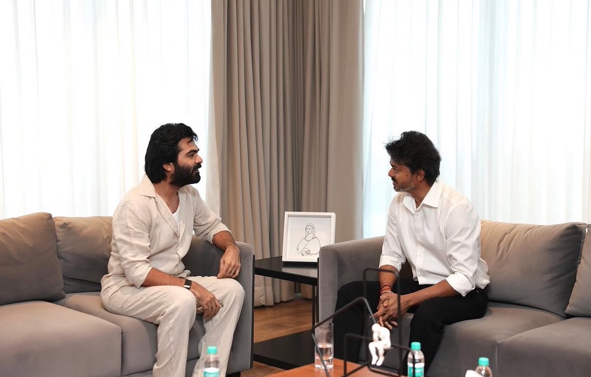 itzSekar's tweet photo. STR personal meet up with #CMVijay 

Most wanted pic ❤️ https://t.co/77KzpHGCeg