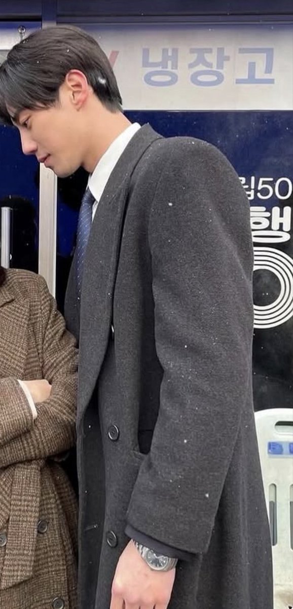 hinicehello9's tweet photo. 영범이가 사랑하지 않는 사람과 결혼해서 사랑없는 가정을 이루는데 거기서 태어난 아들이 금성제일 것 같다는 생각을 하고 있음 https://t.co/dgW7R4tpIU