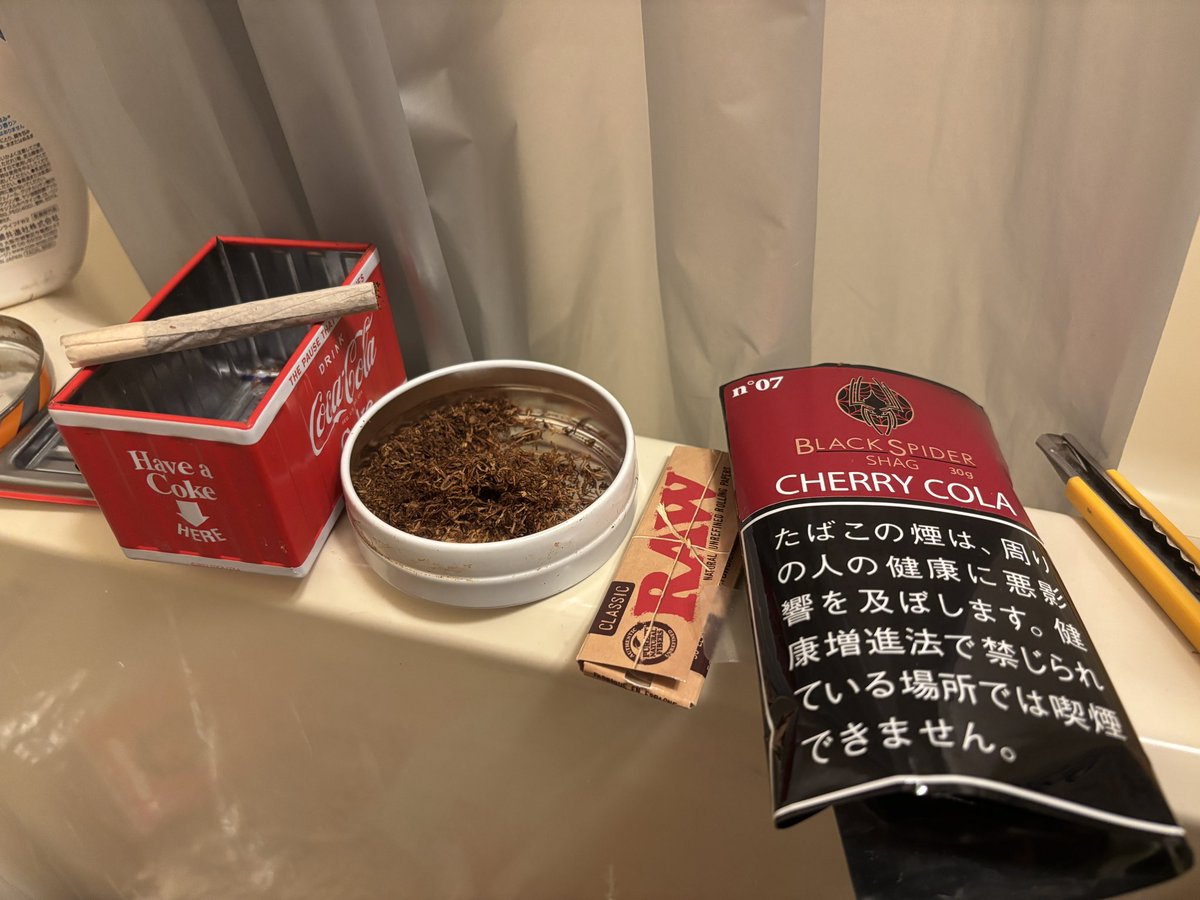 otatuqed's tweet photo. ここ数日1日タバコ15本くらい吸ってるかもしれん… https://t.co/zZ3JliiwuF