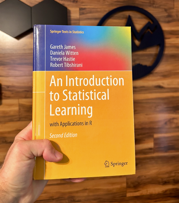 mdancho84's tweet photo. This book singlehandedly 10X-ed my Data Science knowledge. 

An Introduction to Statistical Learning.

Let's dive in: https://t.co/1TuIvvvCWv
