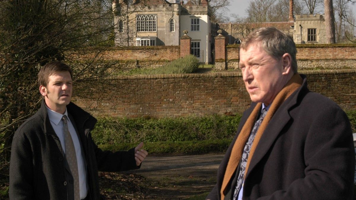 VisionTV's tweet photo. Today on #MidsomerMurders, two couples vanish in the tiny village of Monks Barton, amid rumours of witchcraft and haunted woods. Can Barnaby and Jones discover the secret of Barton Woods and find the killer?

Enjoy at 4pm ET! https://t.co/XqCpqKpiX0 https://t.co/hVgmyYF8st