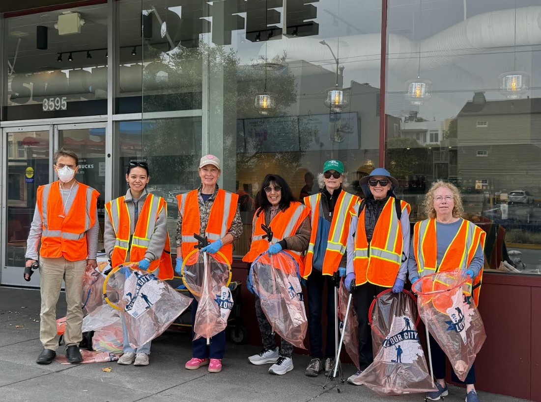 RefuseRefuseSF's tweet photo. It was another weekend in SF, which means volunteers were out in force again to keep our shining city clean.

525 people removed 550 bags of trash from our neighborhoods and public spaces. Still much to be done - so join in, keep showing up, bring friends, and spread the word! https://t.co/KnJc6A2aJm