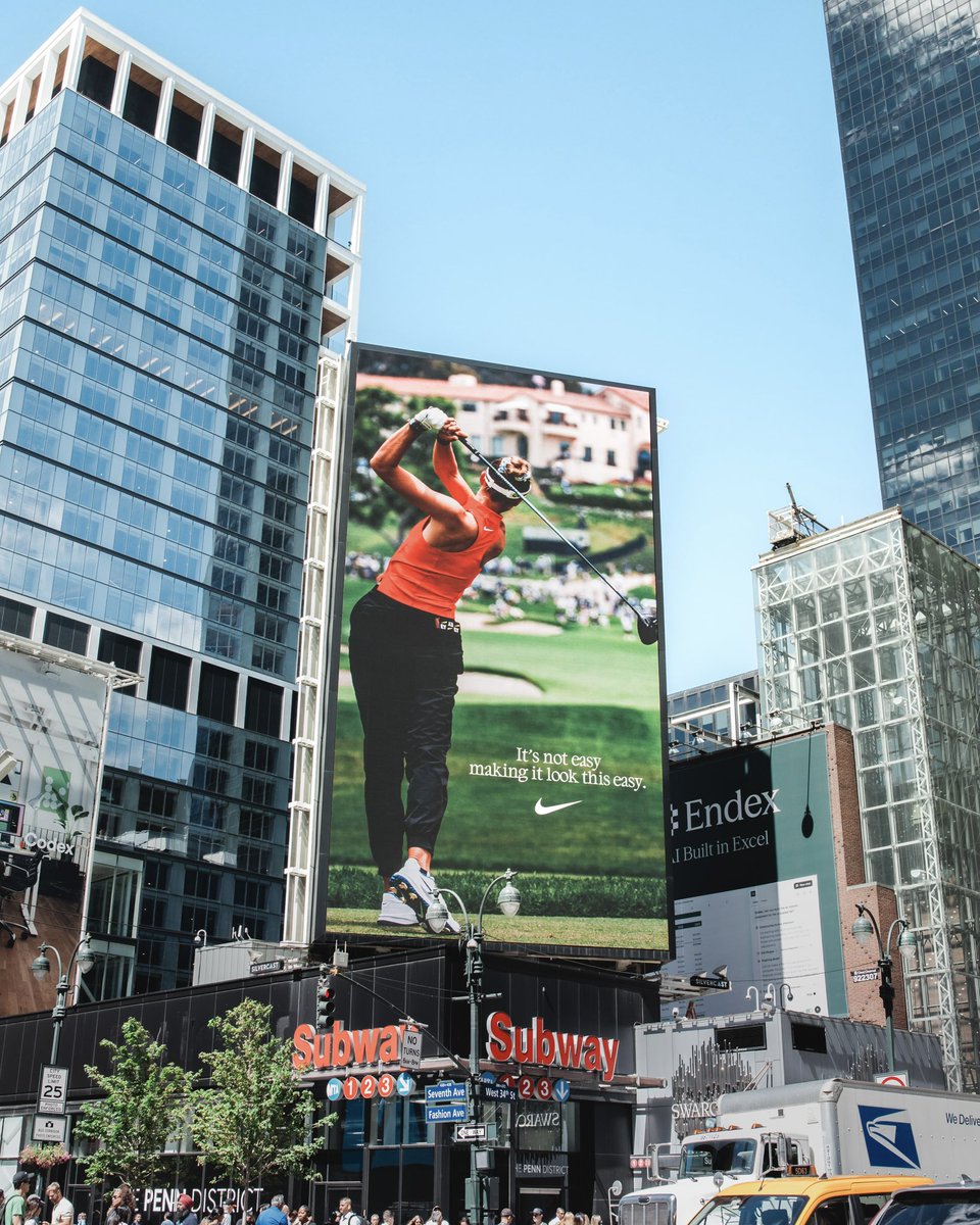 LPGA's tweet photo. Spotted in New York ✨ 

@NellyKorda https://t.co/XAd8O4oRn6