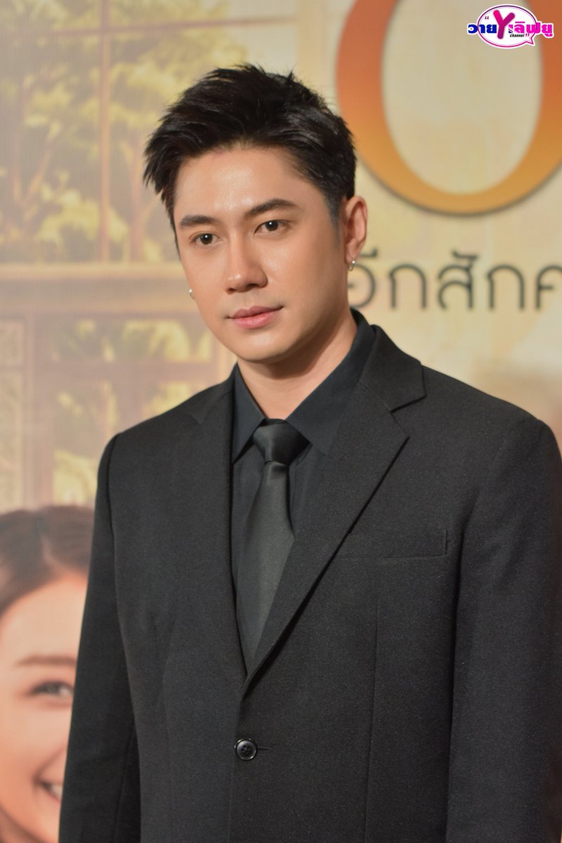 Yloveyouchannel's tweet photo. หล่อเสมอ "แจม รัชตะ" ร่วมเดินพรมในงาน "Once Again อีกสักครั้ง ยิ่งเจ็บ ยิ่งจำ ยิ่งรัก" เปิดม่านการแสดงรอบ Gala Night ✨🥰
#JamRatchata
#ONCEAGAINGalaNight
#ONCEAGAIN
#อีกสักครั้ง https://t.co/1uCsxrGhSj